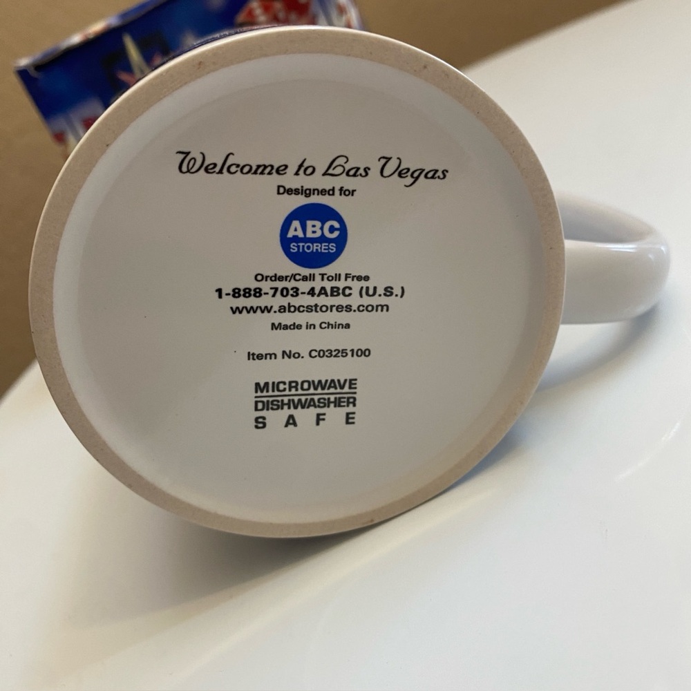 NWT Welcome to Fabulous Las Vegas Nevada Mug - Picture 5 of 5